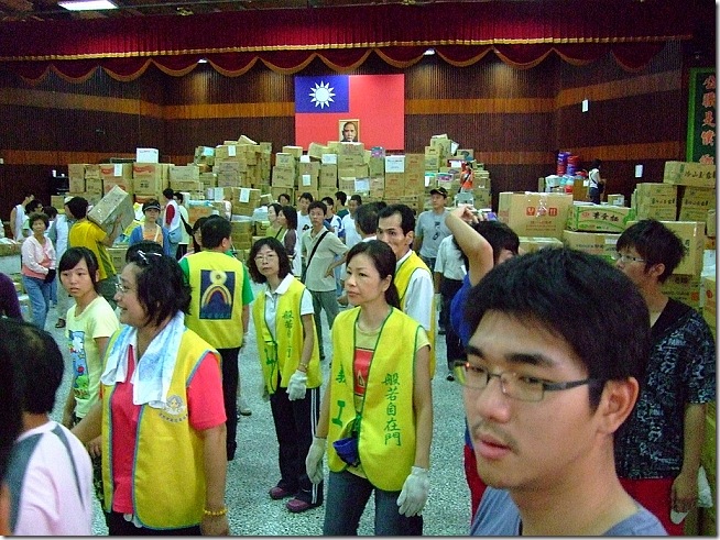 【攝影】莫拉克颱風 – 台南縣政府下營國小志工