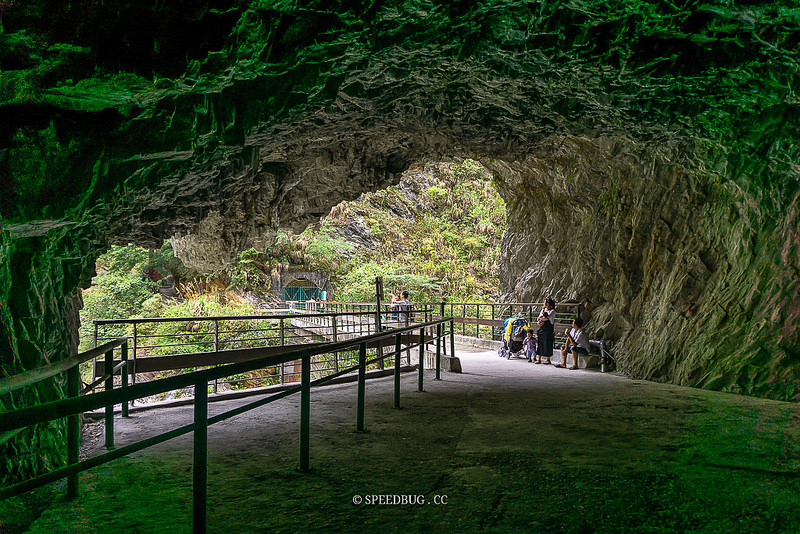【花蓮】太魯閣國家公園白楊步道與白楊瀑布．穿越層層隧道後的飛瀑美景