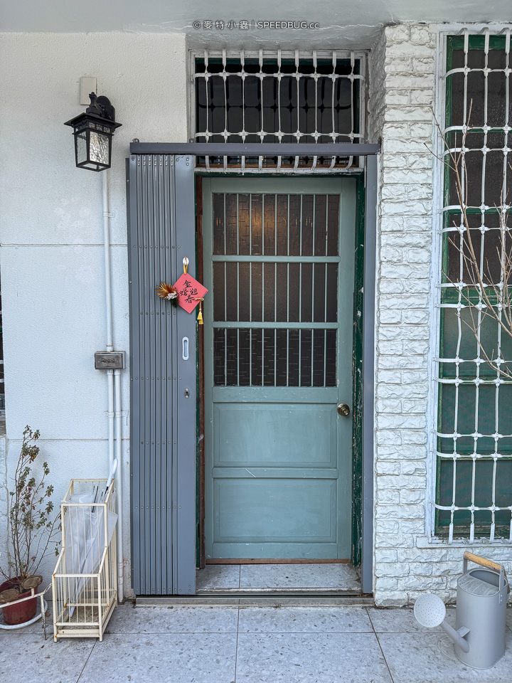 fallingin,fallingin啡湮,啡湮,高雄甜點店,新崛江甜點店,新崛江咖啡店,高雄咖啡店,甜點,巴斯克,戚風蛋糕,白葡萄紅烏龍茶戚風